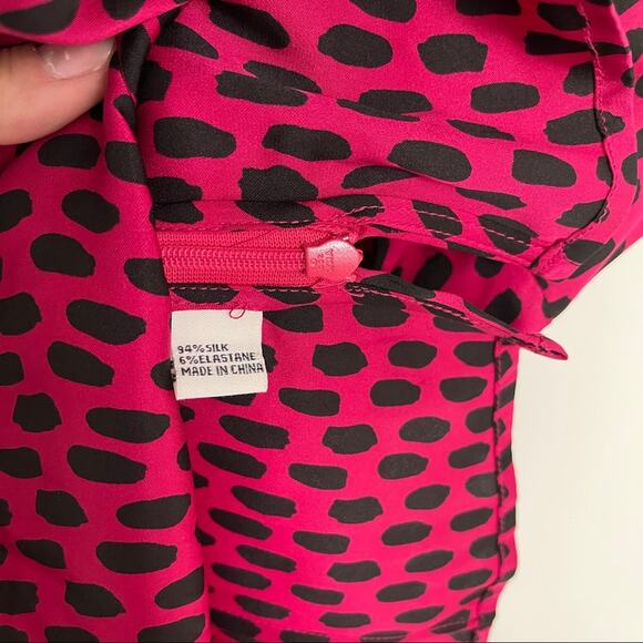 ELIZABETH MCKAY Tank Size 2 Dot Silk Stretch Blend Button Up Blouse Animal Spots - Picture 6 of 10
